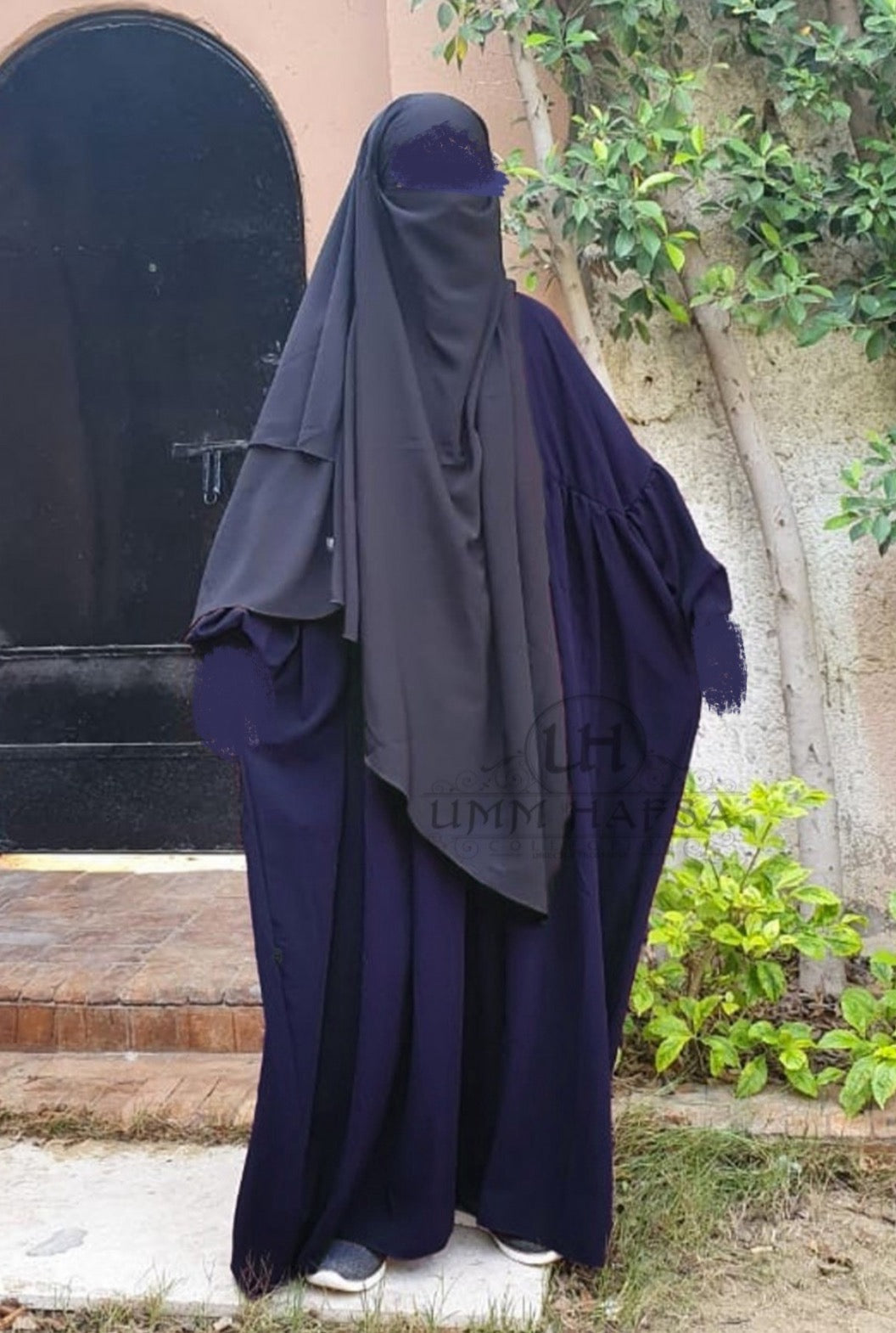 Abaya Umm Hafsa Clips